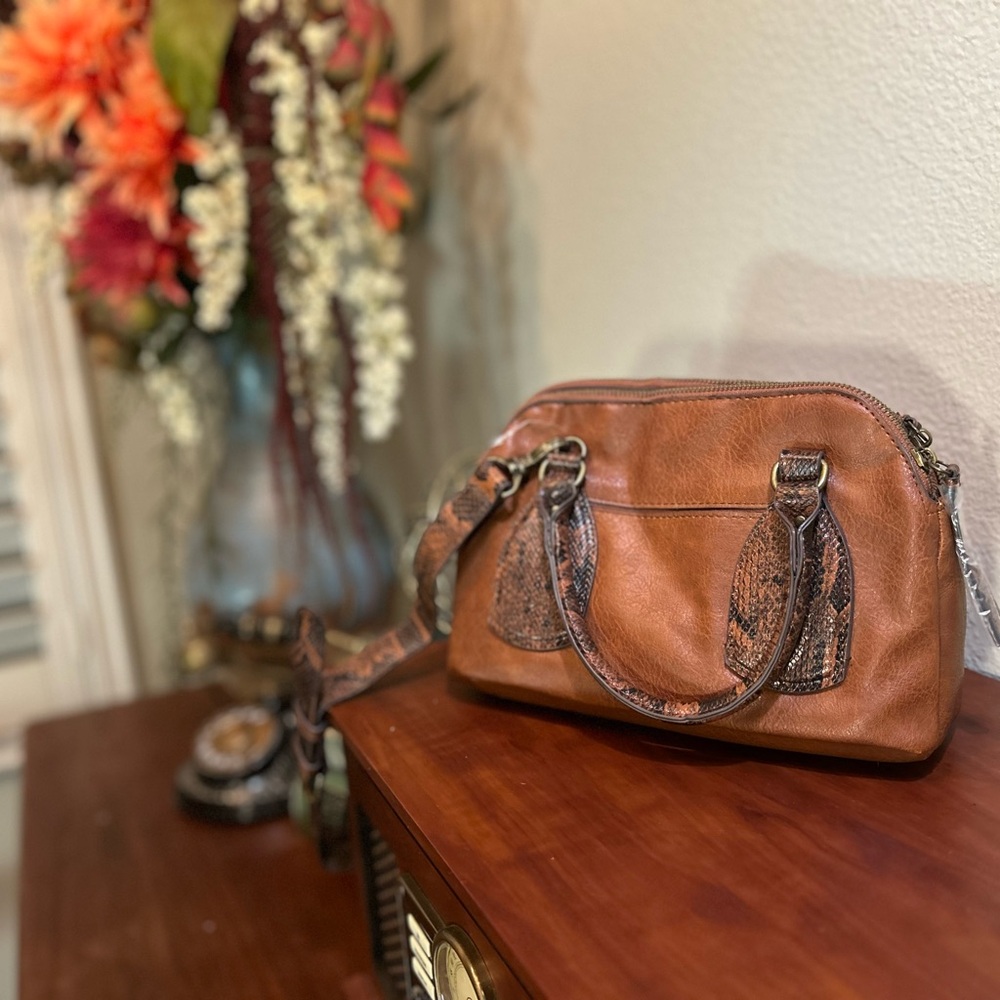 Elegant Brown Handbag